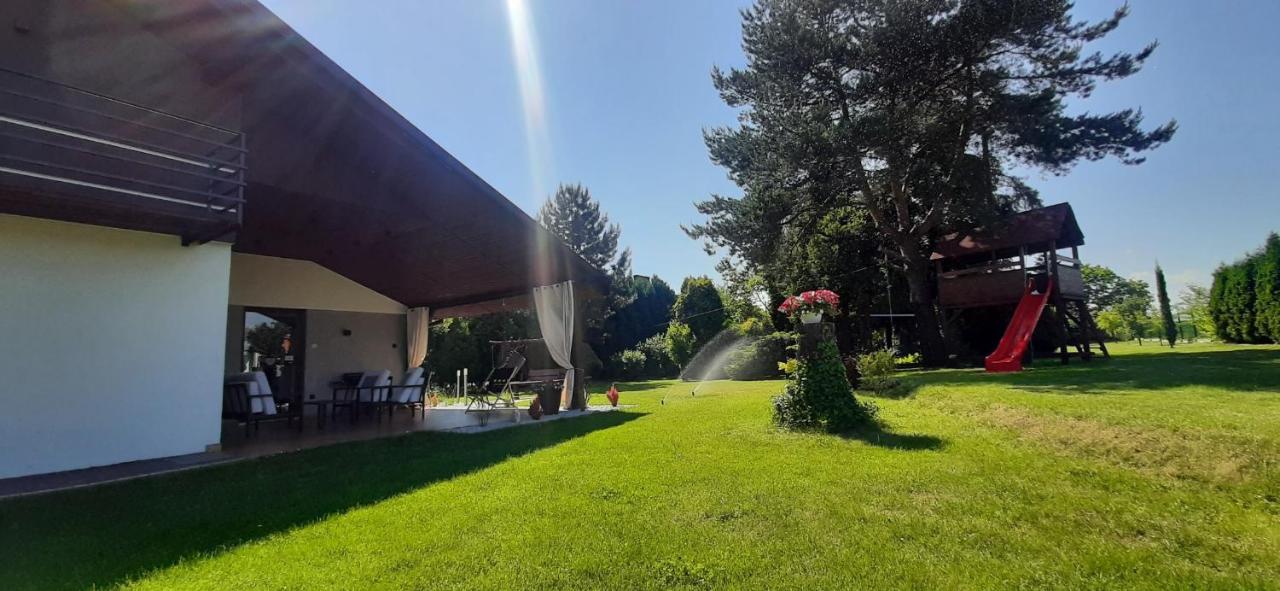 Apartament Willa Pod Sosnami Zator Przeciszów Exterior foto